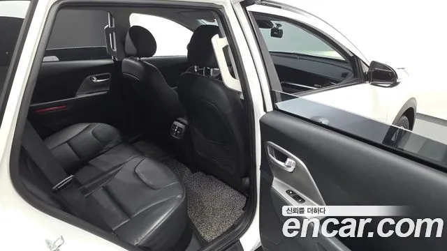 Kia Niro Niro Plus Air — Фото автомобиля 10