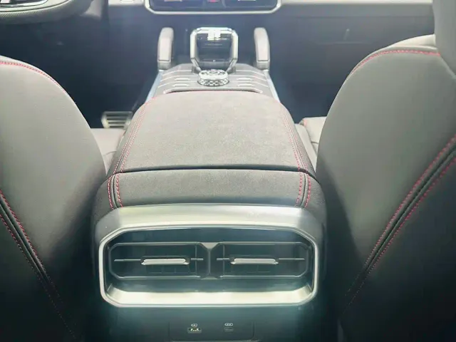 Jetour T2 — Фото автомобиля 10