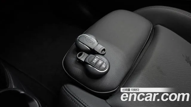 Mini Cooper Cooper Classic Plus — Фото автомобиля 15