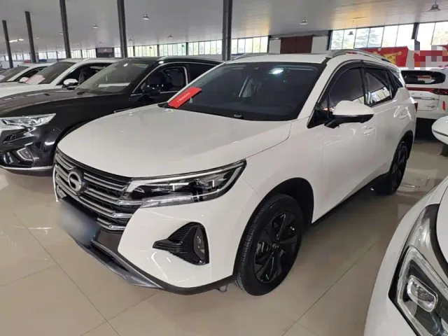 Фотография автомобиля — GAC Trumpchi GS4