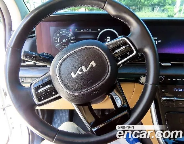 Kia Carnival Generation 4 — Фото автомобиля 10