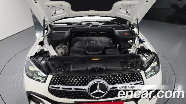 Mercedes-Benz GLE-Class — Фото автомобиля 9