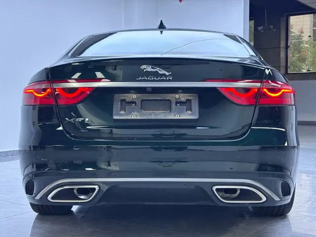 Jaguar XFL — Фото автомобиля 11