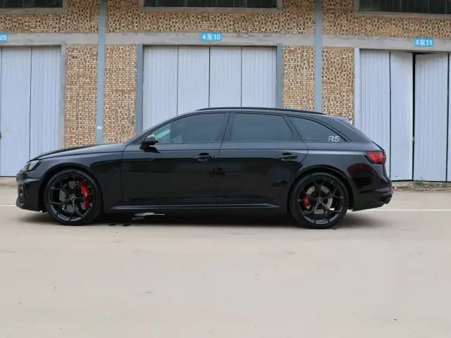 Audi RS 4 — Фото автомобиля 20