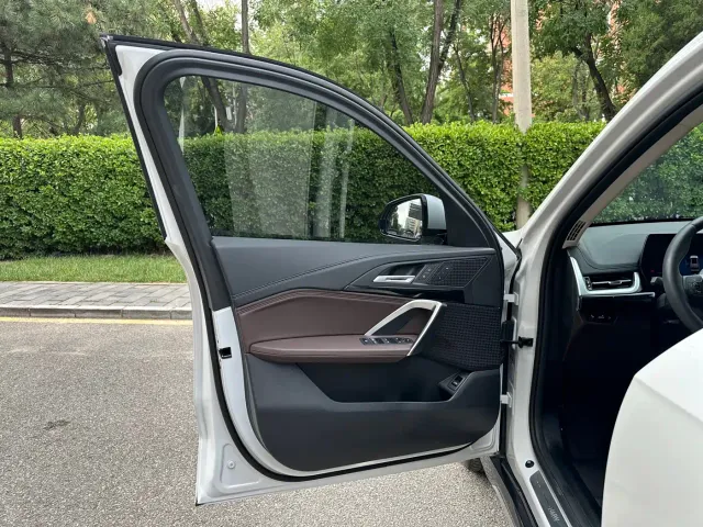 BMW X1 — Фото автомобиля 14