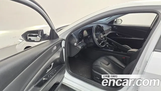 Hyundai Avante CN7 — Фото автомобиля 15