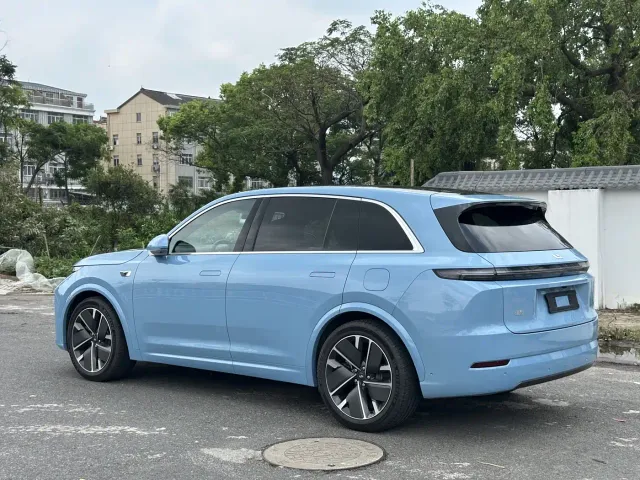 Li Auto L7 — Фото автомобиля 4