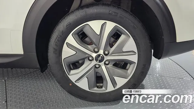 Kia Niro Niro Plus Air — Фото автомобиля 21