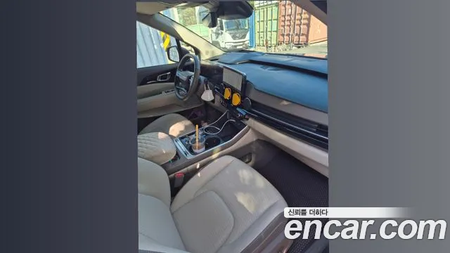 Kia Carnival — Фото автомобиля 6