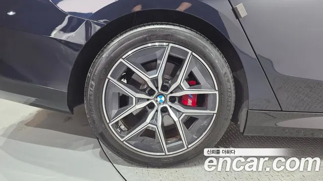 BMW 5 Series G60 — Фото автомобиля 6