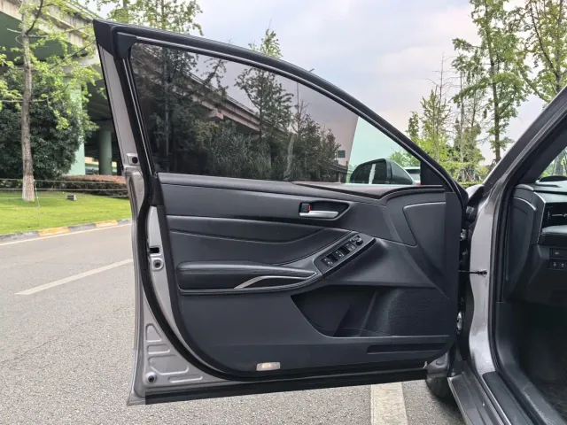 Toyota Avalon — Фото автомобиля 4