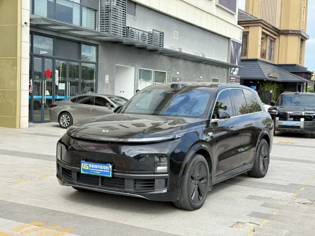 Фотография автомобиля — Li Auto L8
