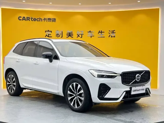 Volvo XC60 — Фото автомобиля 2