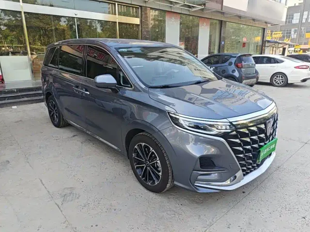 Roewe iMAX8 — Фото автомобиля 3