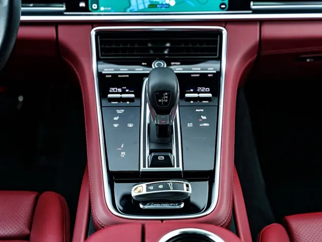 Porsche Panamera — Фото автомобиля 14