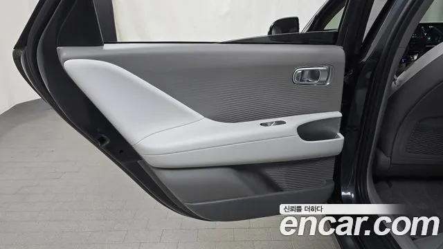 Hyundai Ioniq 6 — Фото автомобиля 14