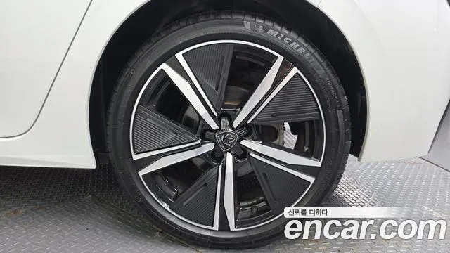 Peugeot 308 — Фото автомобиля 20