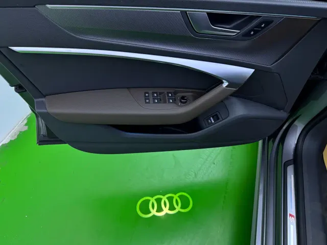 Audi A7L — Фото автомобиля 29