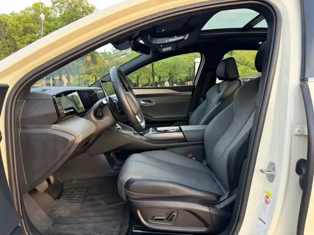 BYD Qin L — Фото автомобиля 4