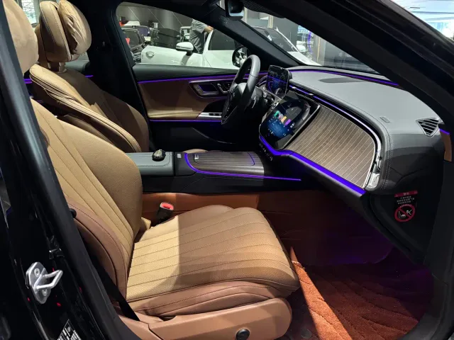 Mercedes-Benz E-Class — Фото автомобиля 16