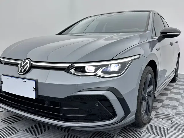 Volkswagen Golf — Фото автомобиля 7