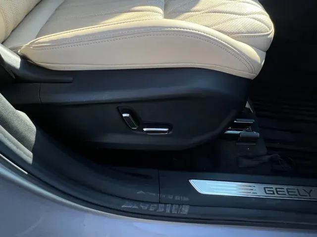 Geely Xingyue L — Фото автомобиля 29