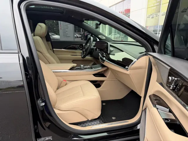 Cadillac XT5 — Фото автомобиля 19