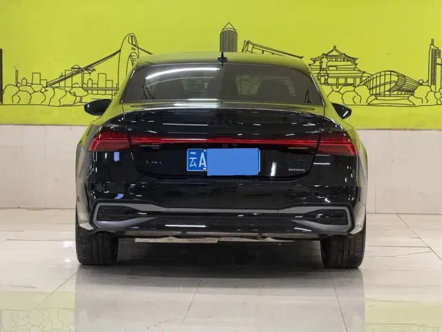 Audi A7L — Фото автомобиля 4