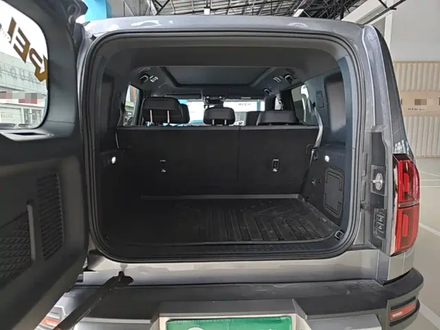 BYD FangChengBao Leopard 5 — Фото автомобиля 18