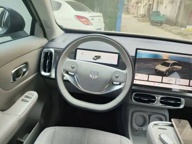 Leapmotor B10 — Фото автомобиля 10