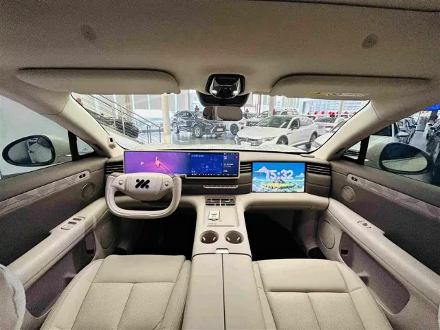 IM Motors LS6 — Фото автомобиля 15