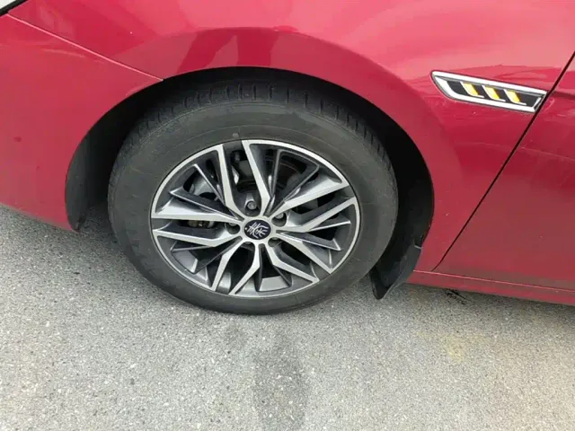 BYD Qin PLUS — Фото автомобиля 22