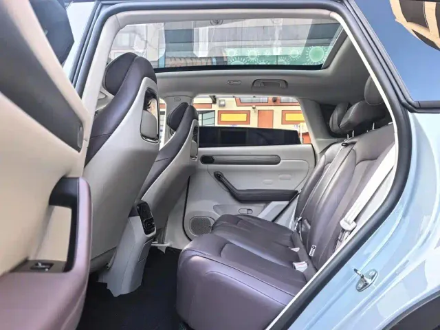 Leapmotor C11 — Фото автомобиля 6