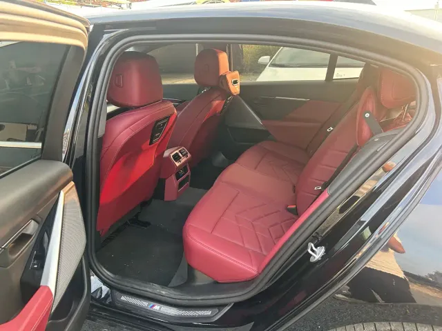 BMW 5 Series — Фото автомобиля 4