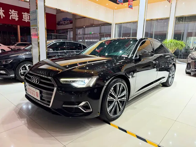 Фотография автомобиля — Audi A6L
