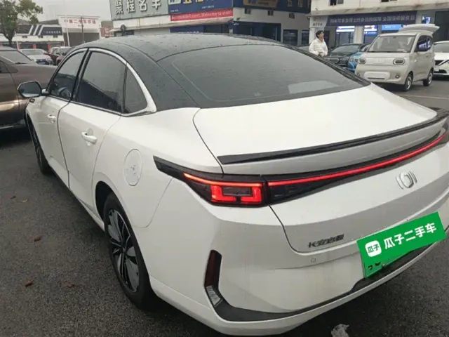 Changan Qiyuan A05 — Фото автомобиля 4