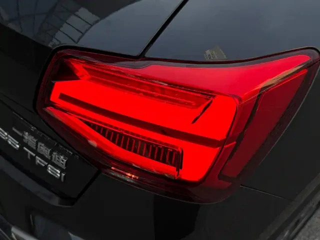 Audi Q2L — Фото автомобиля 22