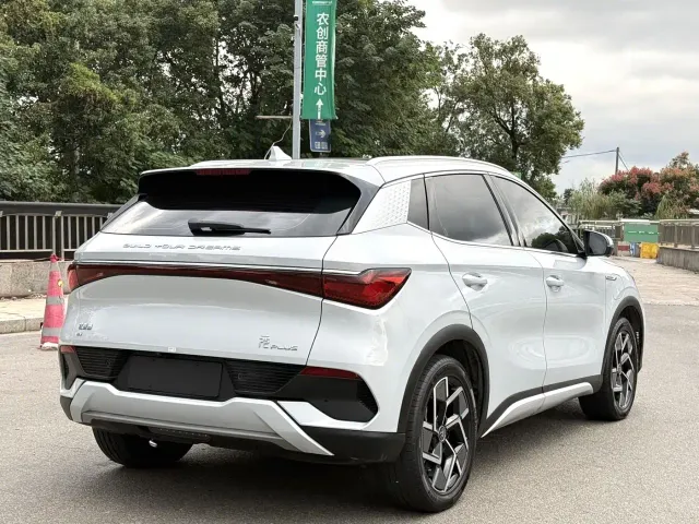 BYD Yuan PLUS — Фото автомобиля 9