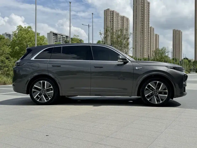 Li Auto L7 — Фото автомобиля 3