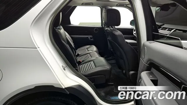 Land Rover Discovery — Фото автомобиля 12