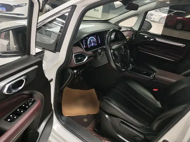 GAC Trumpchi M6 — Фото автомобиля 15