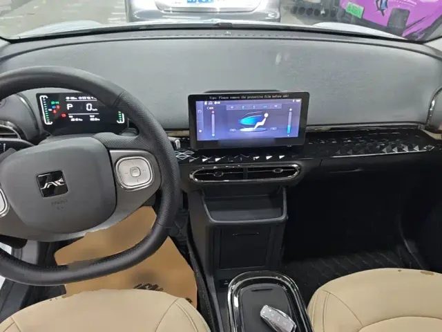 JAC Yiwei Yiwei 3 2024 Beloved Edition 330km Lite — Фото автомобиля 9