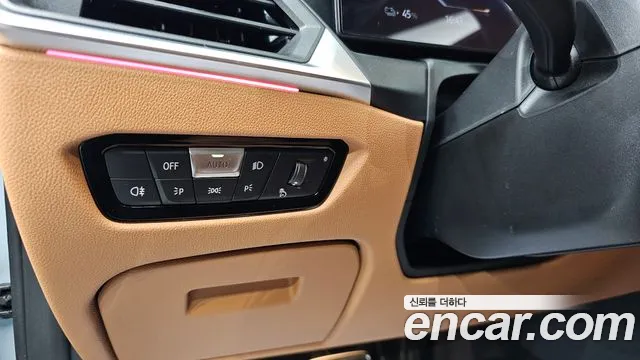 BMW i4 — Фото автомобиля 12