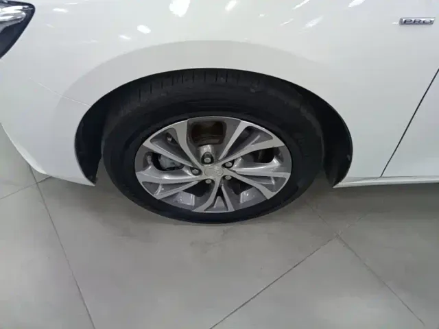 Buick Verano — Фото автомобиля 22