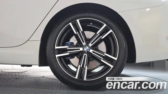 BMW 3-Series 3 серия (G20) 320i M Sport — Фото автомобиля 17