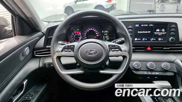 Hyundai Avante CN7 — Фото автомобиля 18