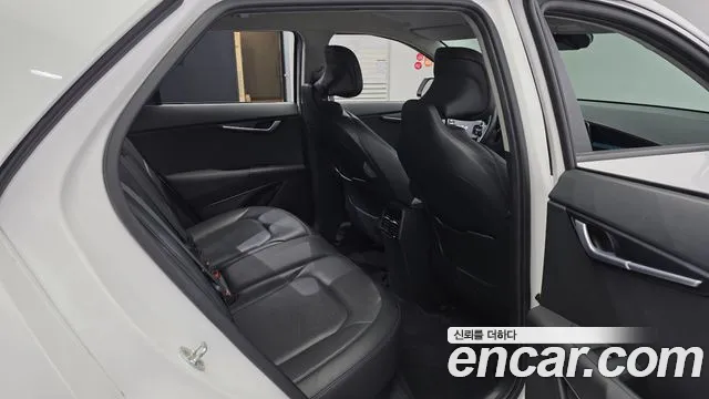 Kia Niro — Фото автомобиля 17