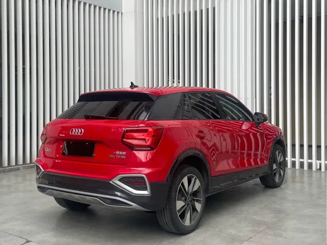 Audi Q2L — Фото автомобиля 5