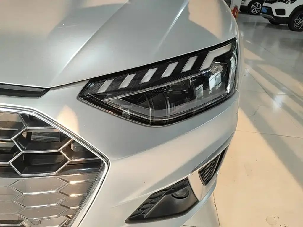 Audi Audi A4L 2025 2 Million Celebration Edition 40 TFSI Fashion Dynamic — Фото автомобиля 23