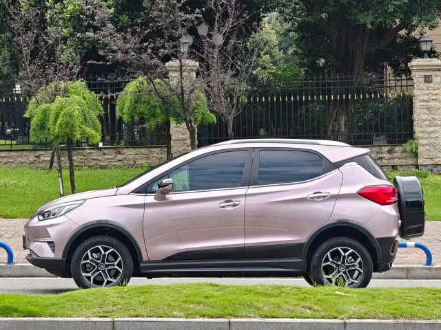 BYD Yuan Pro — Фото автомобиля 4